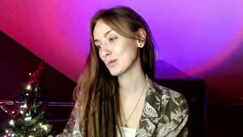 Dalia  online show from January 2025 01:25:02 PM