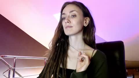 Dalia  online show from January 2025 10:06:02 AM