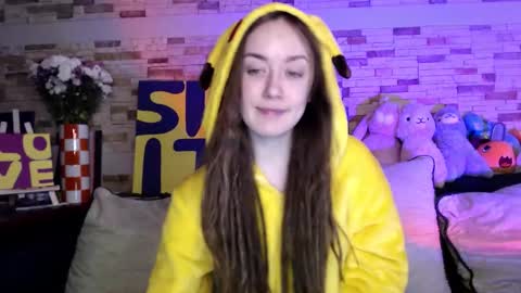 Dalia  online show from October 2025 09:43:01 AM