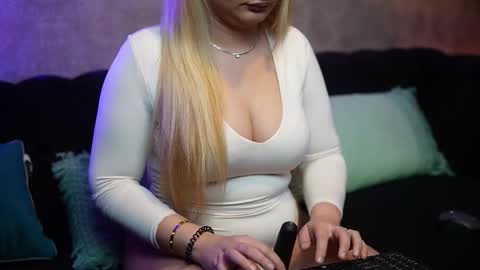  Dalia  online show from March 2026 08:04:01 PM