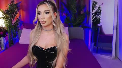 Snapshot of dalidaselena chatting on February 2026 05:49:02 PM DalidaSelena online show from February 2026 05:49:02 PM