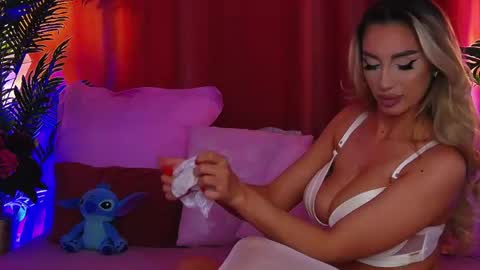 Snapshot of dalidaselena chatting on April 2026 07:42:02 AM DalidaSelena online show from April 2026 07:42:02 AM
