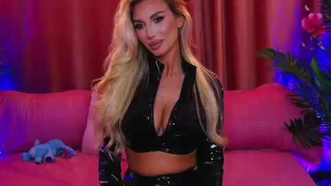 Snapshot of dalidaselena chatting on June 2026 05:02:02 PM DalidaSelena online show from June 2026 05:02:02 PM