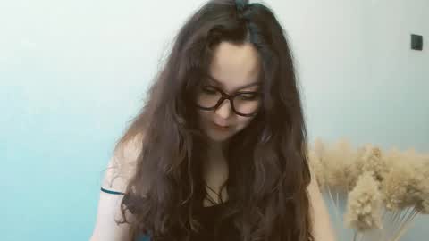 Snapshot of dalidayes chatting on December 2024 06:33:02 AM Dali online show from December 2024 06:33:02 AM