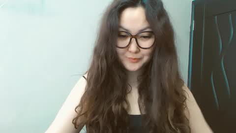 Snapshot of dalidayes chatting on December 2024 06:55:02 AM Dali online show from December 2024 06:55:02 AM