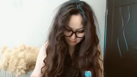 Snapshot of dalidayes chatting on January 2025 08:25:02 AM Dali online show from January 2025 08:25:02 AM