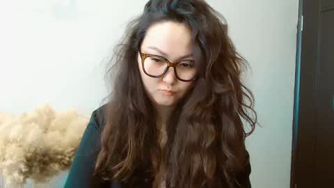 Snapshot of dalidayes chatting on January 2025 07:00:02 AM Dali online show from January 2025 07:00:02 AM