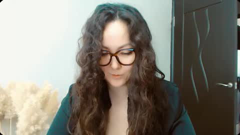 Snapshot of dalidayes chatting on September 2025 05:28:02 AM Dali online show from September 2025 05:28:02 AM