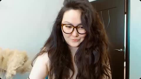 Snapshot of dalidayes chatting on October 2025 07:20:01 AM Dali online show from October 2025 07:20:01 AM