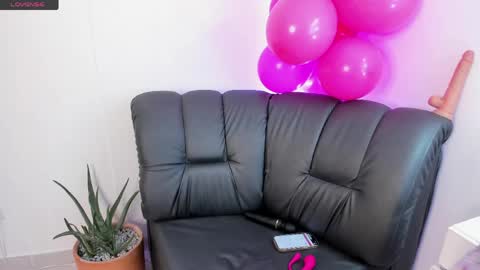 Snapshot of dalila__lu chatting on April 2026 03:50:01 PM Dalila Lu online show from April 2026 03:50:01 PM