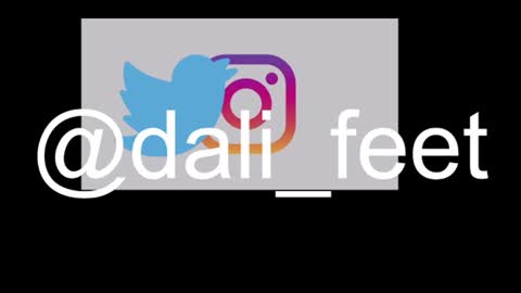 Snapshot of dalila_oficials chatting on June 2026 10:54:02 AM online show from June 2026 10:54:02 AM