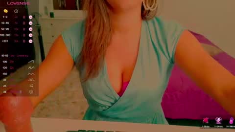 Snapshot of dalila_sexxx chatting on June 2026 05:20:02 AM Dalila online show from June 2026 05:20:02 AM