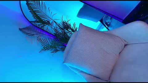 dalilathoms online show from January 2026 08:47:01 PM