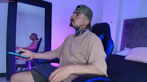 Dallas whitee online show from April 2026 06:05:02 PM