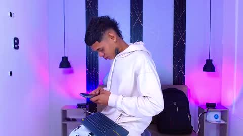 damar_felipe online show from October 2025 04:33:01 AM