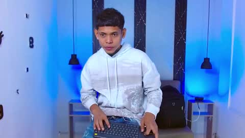 damar_felipe online show from November 2025 04:32:02 AM