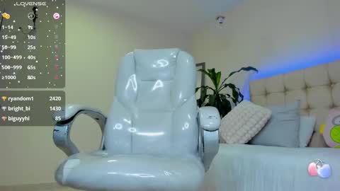 DAMIAN online show from January 2025 03:32:01 PM