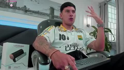 DAMIAN online show from January 2026 12:41:01 PM