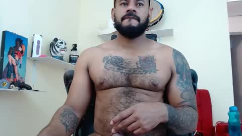 damian64436171 online show from November 2025 05:22:01 PM