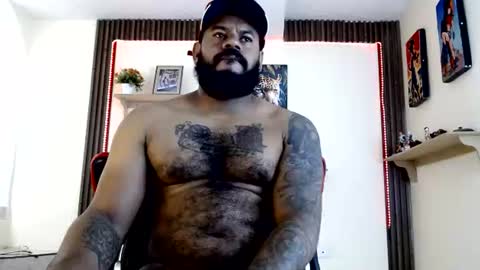 Snapshot of damian64436171 chatting on June 2026 05:15:02 PM damian64436171 online show from June 2026 05:15:02 PM