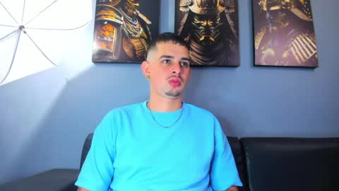 Snapshot of damian__oliver chatting on April 2026 08:18:02 AM Damian Oliver online show from April 2026 08:18:02 AM