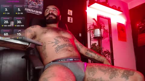 Snapshot of damian_darkside_ chatting on December 2024 02:24:01 AM Damian online show from December 2024 02:24:01 AM