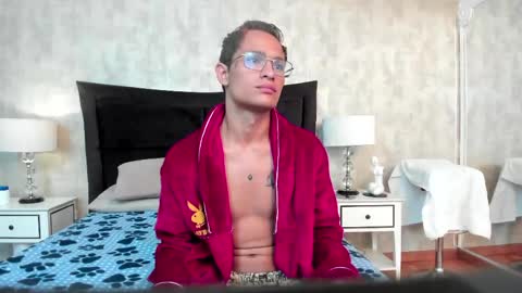 Snapshot of damian_garciaah chatting on April 2026 12:30:01 PM Damian Garcia online show from April 2026 12:30:01 PM