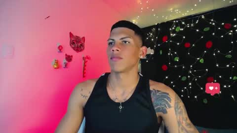 Snapshot of damian_latinxxx chatting on December 2024 02:56:02 AM Damian online show from December 2024 02:56:02 AM