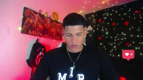 Snapshot of damian_latinxxx chatting on December 2024 06:11:02 AM Damian online show from December 2024 06:11:02 AM