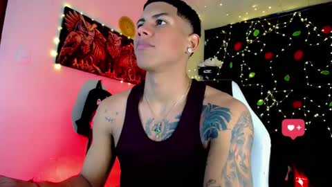 Snapshot of damian_latinxxx chatting on January 2025 02:54:02 AM Damian online show from January 2025 02:54:02 AM