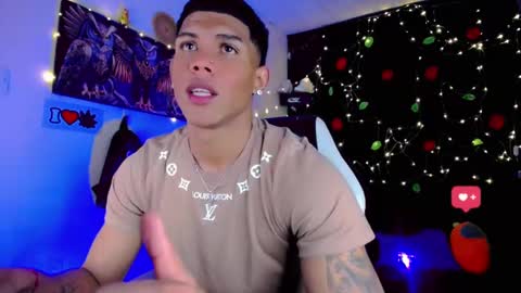 Snapshot of damian_latinxxx chatting on January 2025 06:05:01 AM Damian online show from January 2025 06:05:01 AM