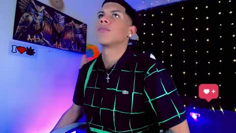 Snapshot of damian_latinxxx chatting on January 2025 02:54:01 AM Damian online show from January 2025 02:54:01 AM