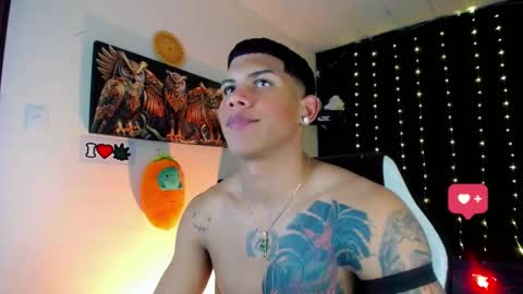 Snapshot of damian_latinxxx chatting on January 2025 05:55:01 AM Damian online show from January 2025 05:55:01 AM