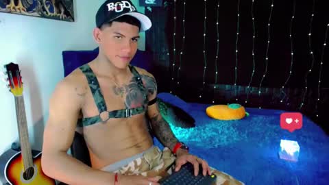 Snapshot of damian_latinxxx chatting on January 2025 06:49:02 AM Damian online show from January 2025 06:49:02 AM