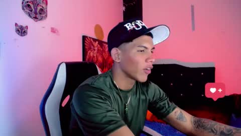 Snapshot of damian_latinxxx chatting on January 2025 06:25:01 AM Damian online show from January 2025 06:25:01 AM