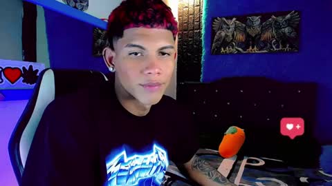 Snapshot of damian_latinxxx chatting on January 2025 09:02:01 AM Damian online show from January 2025 09:02:01 AM