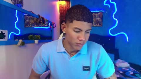 Snapshot of damian_latinxxx chatting on January 2025 02:32:01 AM Damian online show from January 2025 02:32:01 AM