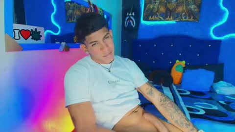 Snapshot of damian_latinxxx chatting on January 2025 05:32:02 AM Damian online show from January 2025 05:32:02 AM