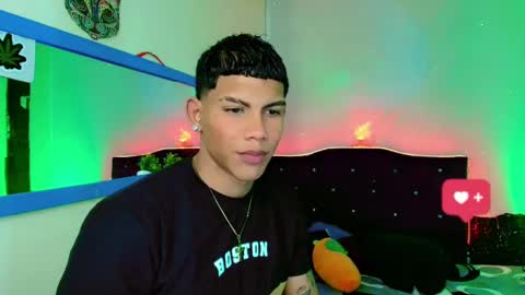 Snapshot of damian_latinxxx chatting on February 2025 02:39:01 AM Damian online show from February 2025 02:39:01 AM