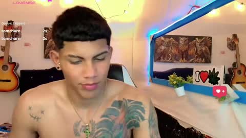 Snapshot of damian_latinxxx chatting on February 2025 08:53:01 PM Damian online show from February 2025 08:53:01 PM