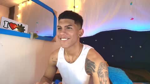 Snapshot of damian_latinxxx chatting on February 2025 06:19:01 AM Damian online show from February 2025 06:19:01 AM