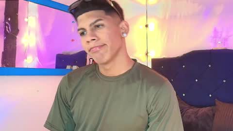 Snapshot of damian_latinxxx chatting on February 2025 09:30:02 AM Damian online show from February 2025 09:30:02 AM
