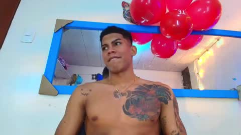 Snapshot of damian_latinxxx chatting on February 2025 09:13:02 AM Damian online show from February 2025 09:13:02 AM