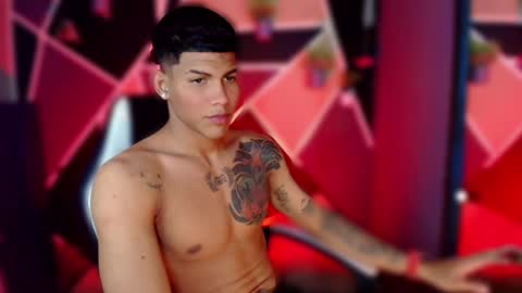 Snapshot of damian_latinxxx chatting on February 2025 05:45:01 AM Damian online show from February 2025 05:45:01 AM
