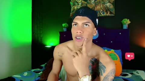 Snapshot of damian_latinxxx chatting on February 2025 09:25:02 AM Damian online show from February 2025 09:25:02 AM