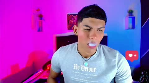 Snapshot of damian_latinxxx chatting on March 2025 03:06:01 AM Damian online show from March 2025 03:06:01 AM