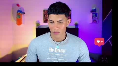 Snapshot of damian_latinxxx chatting on March 2025 06:10:01 AM Damian online show from March 2025 06:10:01 AM