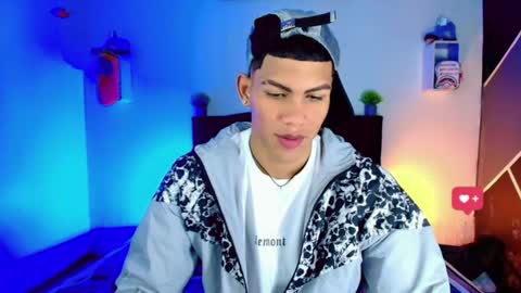Snapshot of damian_latinxxx chatting on March 2025 03:02:02 AM Damian online show from March 2025 03:02:02 AM