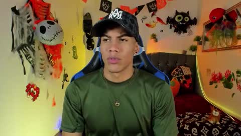 Snapshot of damian_latinxxx chatting on October 2025 03:21:02 AM Damian online show from October 2025 03:21:02 AM