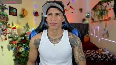 Snapshot of damian_latinxxx chatting on November 2025 03:20:01 AM Damian online show from November 2025 03:20:01 AM